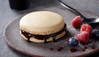 Le Macaron vanille chocolat, proposé par Boncolac Food Service